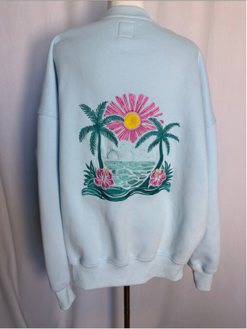 Sunkissed Coconut Icy Blue Hibiscus Beach Embroidered Crewneck Sweatshirt Sz L - Picture 2 of 8